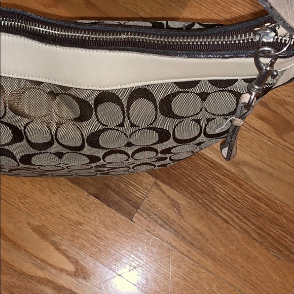 Authentic COACH classic C print shoulder bag purse Vintage leather strap zip up - Picture 4 of 8